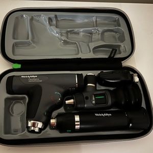 Welch Allyn PanOptic Ophthalmoscope Kit - Excellent Condition, very minimal use